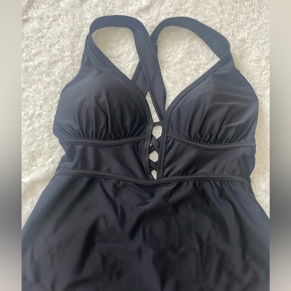 Adore Me Black One-Piece Swimsuit with Plunging V-Neck
Size 1X
Color black 
New - Picture 5 of 8